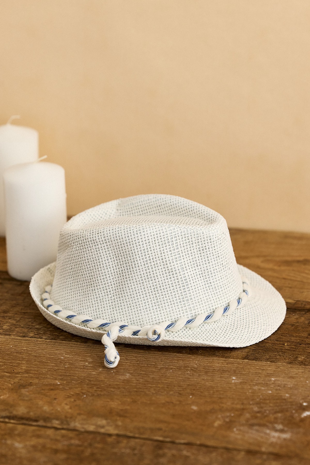 Καπέλο βάπτισης λευκό με διπλό κορδόνι λευκό σιελ