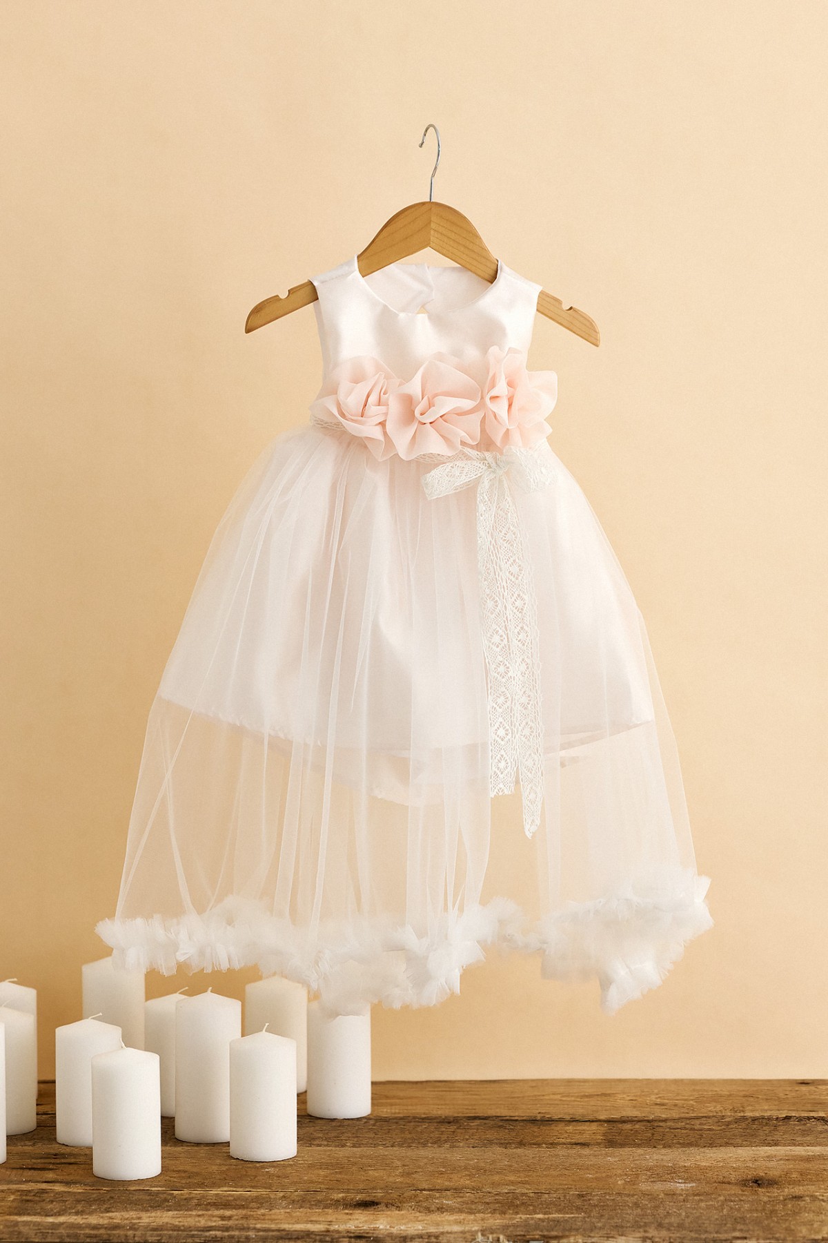Βαπτιστικό φόρεμα με πούδρα οργάντζα και τούλινη φούστα μακρυά