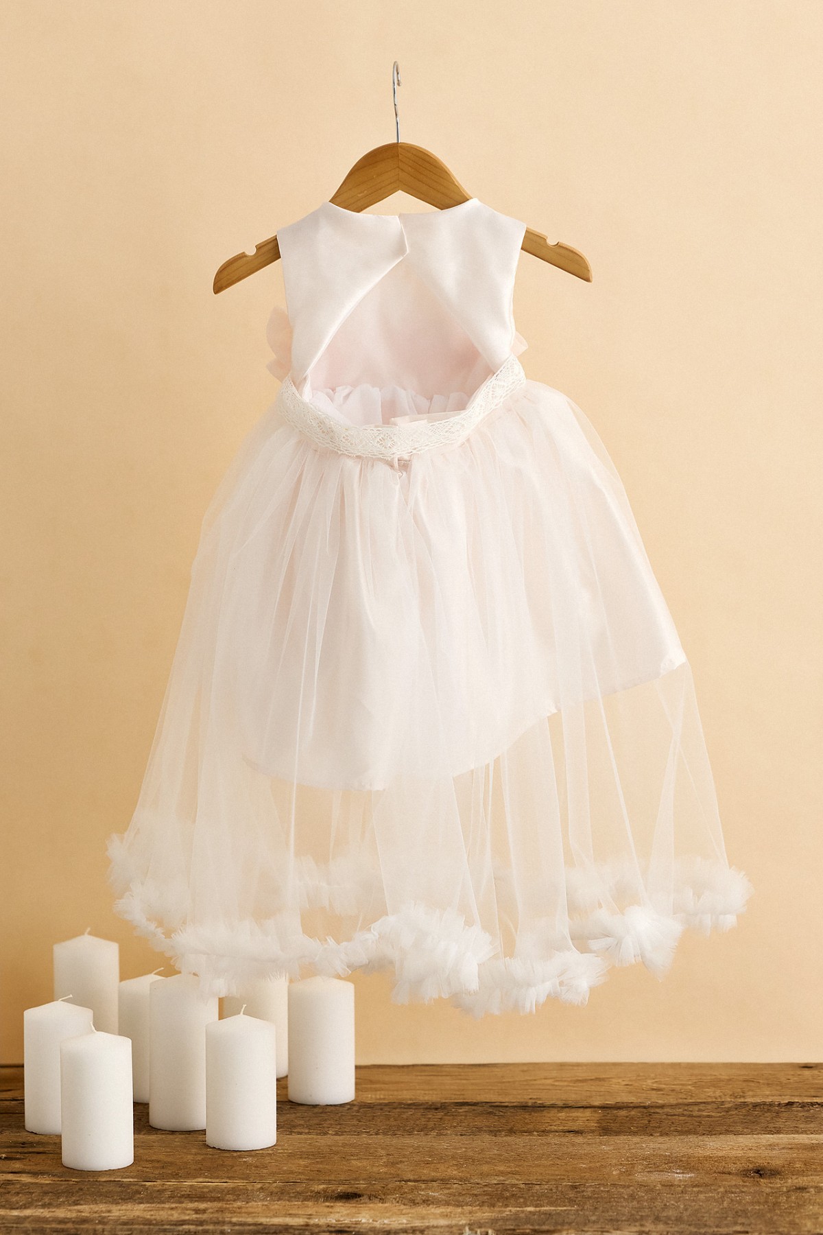 Βαπτιστικό φόρεμα με πούδρα οργάντζα και τούλινη φούστα μακρυά