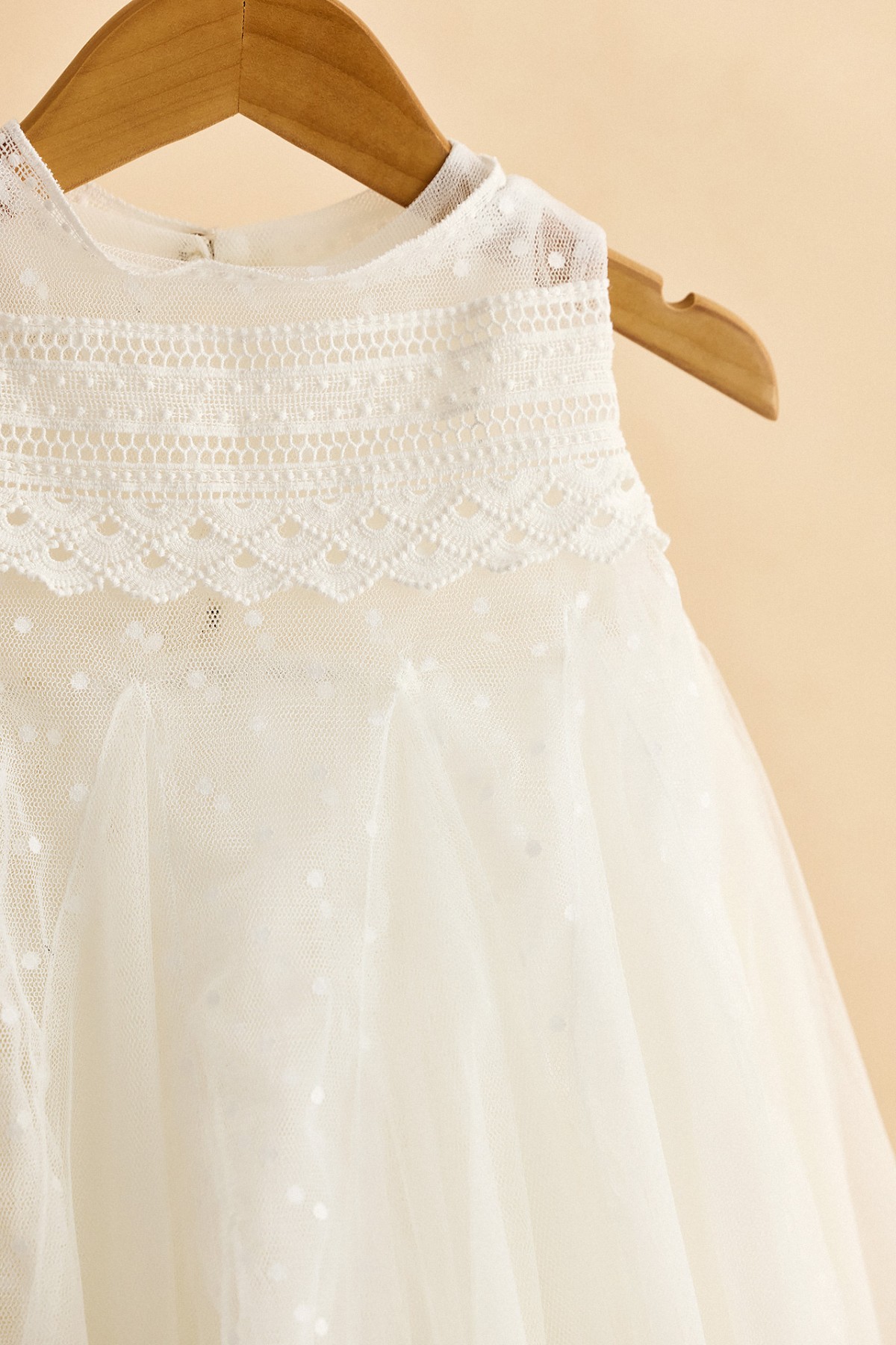 Βαπτιστικό φόρεμα εκρού πουά τουνίκ με δαντέλα