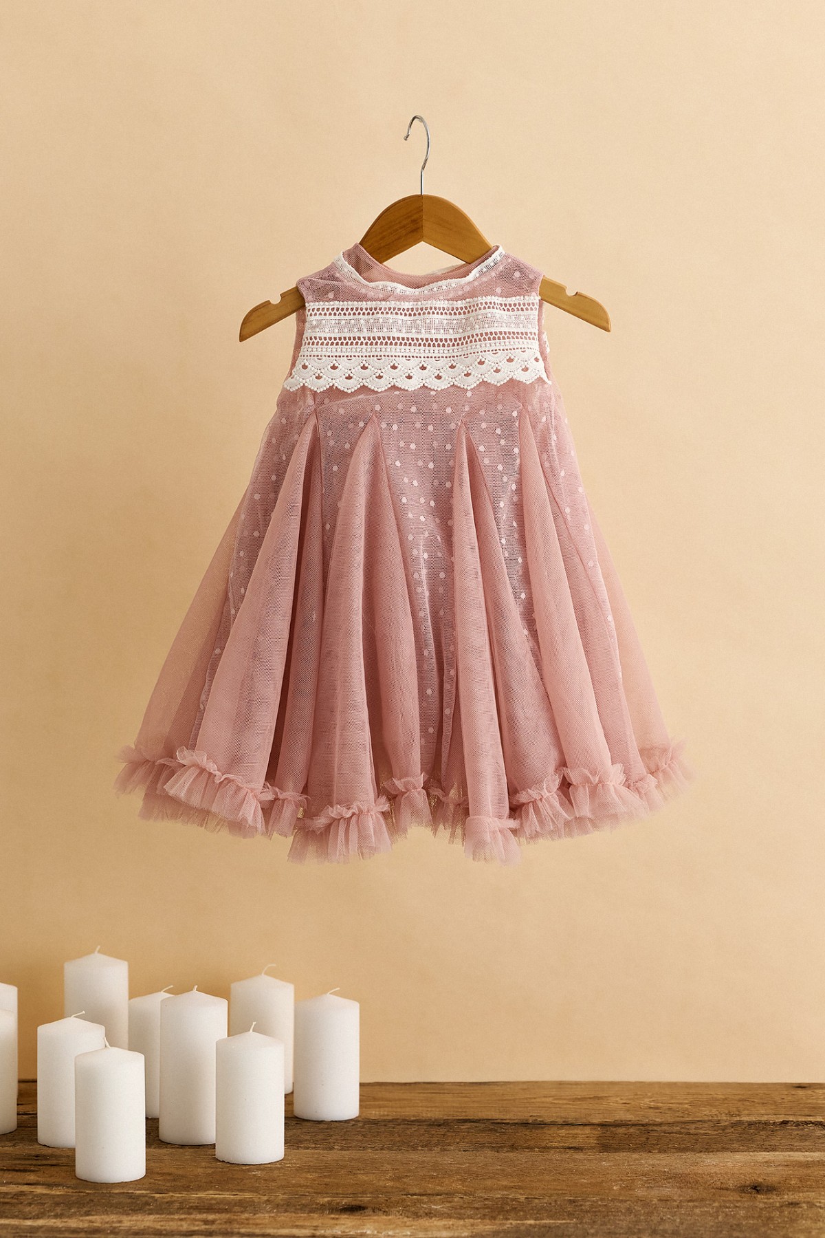 Βαπτιστικό φόρεμα σάπιο μήλο πουά τουνίκ με δαντέλα