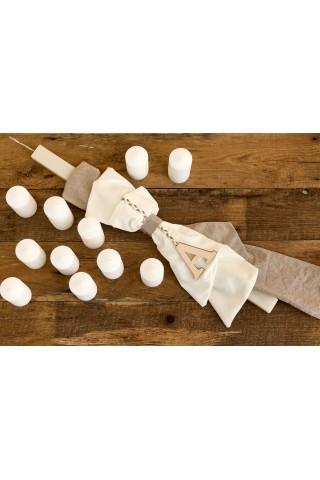 Λαμπάδα βάπτισης πλακέ με καφέ παλ ύφασμα