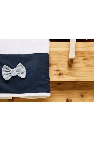 Λαδόπανα μπλε με ριγιέ παπιγιόν Λαδόπανα μπλε με ριγιέ παπιγιόν