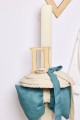 Τσάντα βάπτισης κορδόνι εκρού με το μικρό τσαντάκι για τα λαδοσέτ και η λαμπάδα βάπτισης με εκρού κορδόνι 