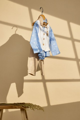 Βαπτιστικό σύνολο με λινό μπεζ παντελόνι και πουκάμισο σιελ με λευκά βελάκια