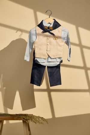 Βαπτιστικό σύνολο αγόρι με ριγιέ πουκάμισο και μπλε λινό παντελόνι