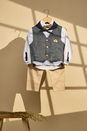 Βαπτιστικό σύνολο με μπεζ παντελόνικαι μπλε γιλέκο ψαροκόκκαλο