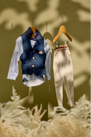 Βαπτιστικό σύνολο αγόρι με ριγιέ πουκάμισο και μπεζ ανοιχτό παντελόνι