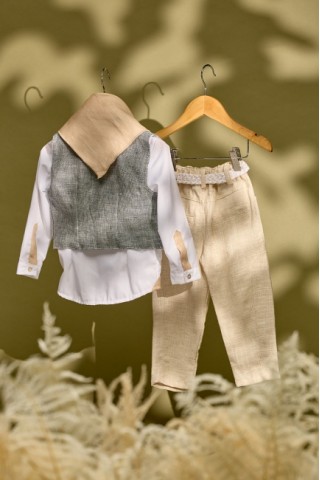Βαπτιστικό σύνολο με λινό εκρού παντελόνι και γιλέκο ψάθα με πέτο