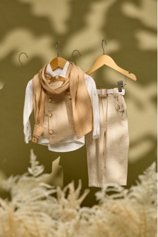 Βαπτιστικό σύνολο μπεζ παντελόνι με μπεζ γιλέκο