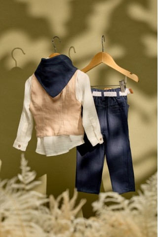 Βαπτιστικό σύνολο με μπλε παντελόνι λινό και πουκάμισο τσαλακωτή υπόλευκη μουσελίνα