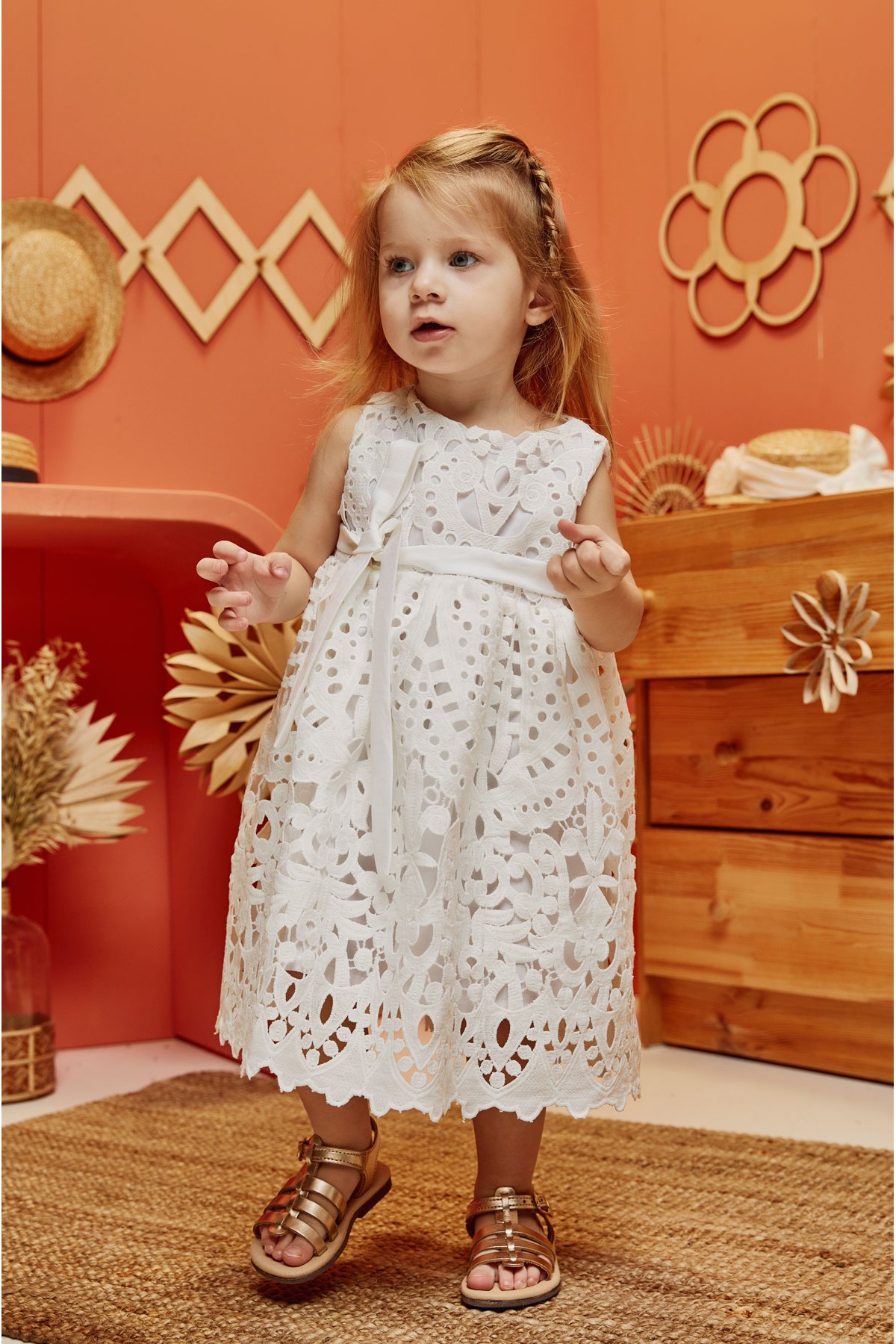 Βαπτιστικό φόρεμα με λευκό broderie και λευκή ζώνη