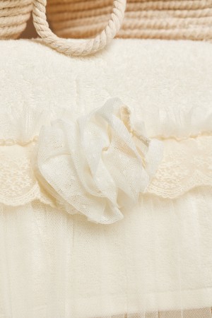 Λαδόπανα εκρού κορίτσι με εκρού δαντέλα μη με λησμόνει