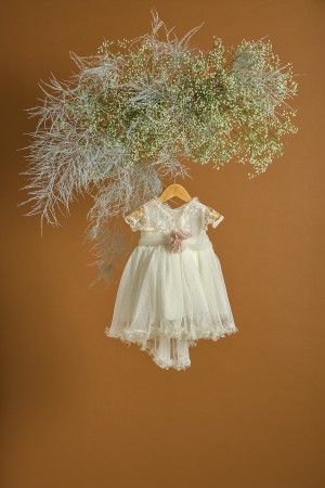 Βαπτιστικό φόρεμα εκρού πουά με διαφανές ντεκολτέ 